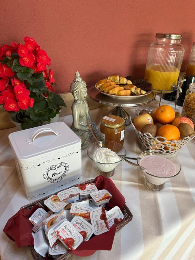 Bed & Breakfast La Rondinella Cerasolo Exteriör bild